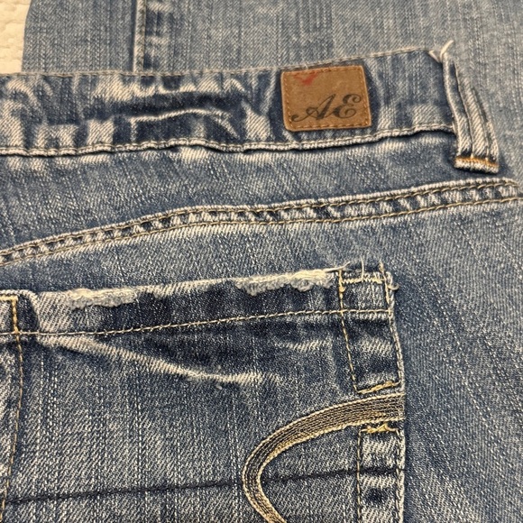 American Eagle Outfitters Favorite Boyfriend Jeans. 8L. Perfect Condition! - Picture 6 of 6